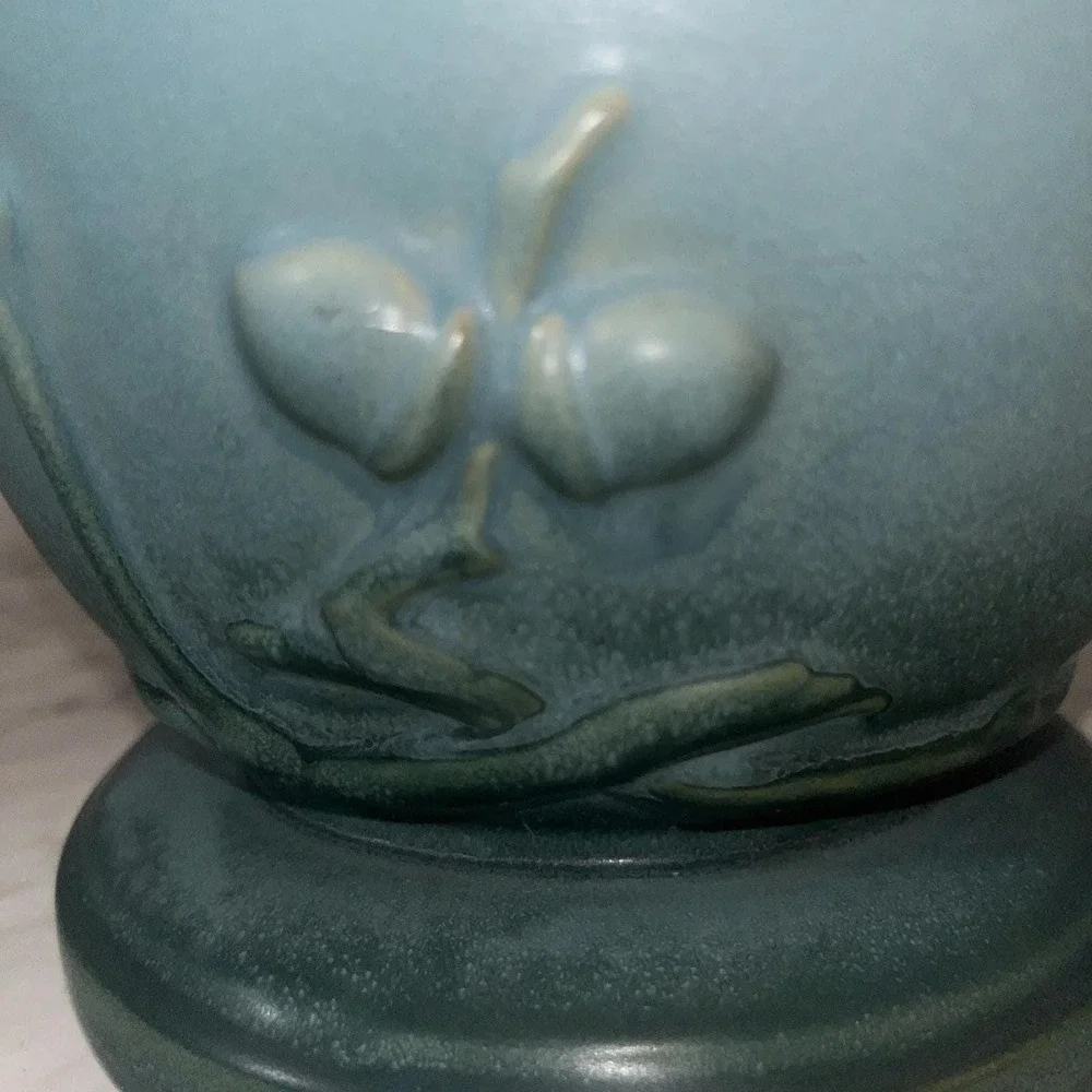 Weller Pottery Oak Leaf Vase 10.25
